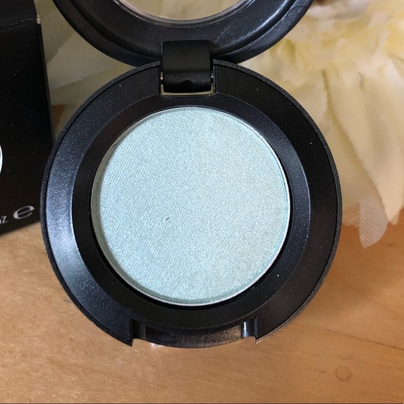 MAC Eyeshadow * Brill - Picture 2 of 3
